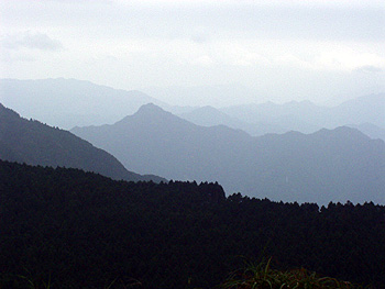 経ヶ峰山頂から見る錫丈ヶ岳