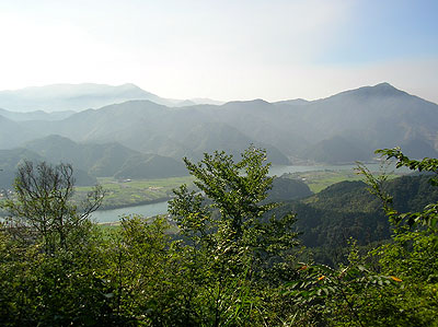 由良川と由良岳
