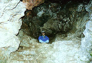 洞窟にてＳＴ